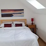 Countryside Cottage In Swansea Near Gower